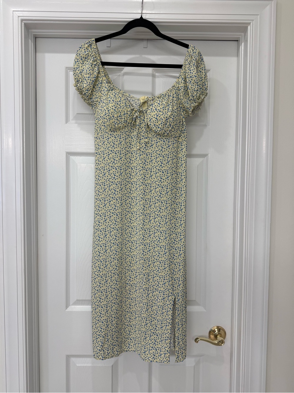 No Boundaries Yellow Floral Puff-Sleeve Midi Dress